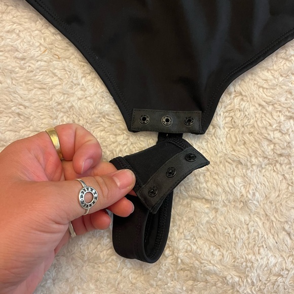 NWT Feelingirl Vneck Bodysuit Shapewear - Picture 6 of 10